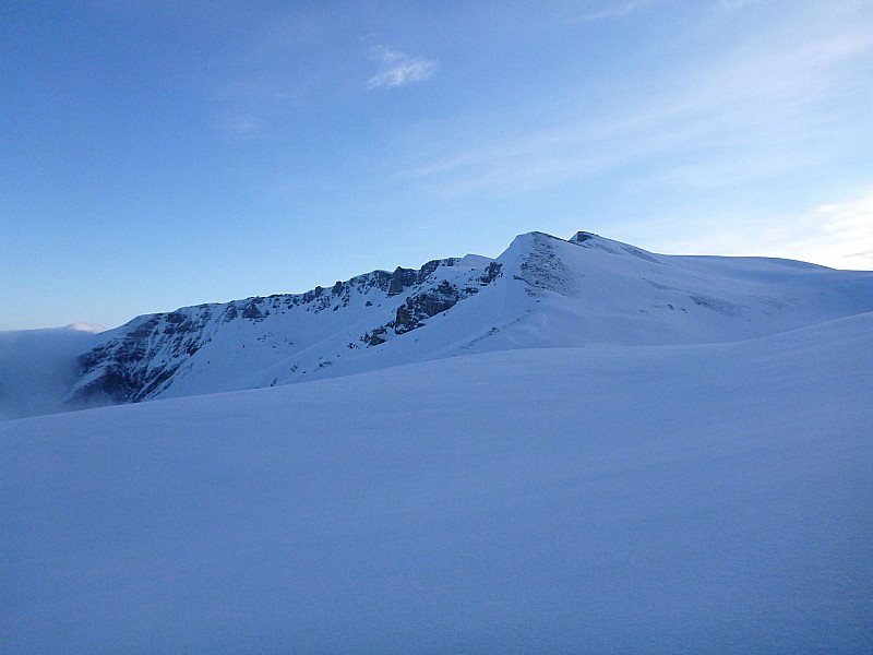 Les Monges : Le sommet au loin