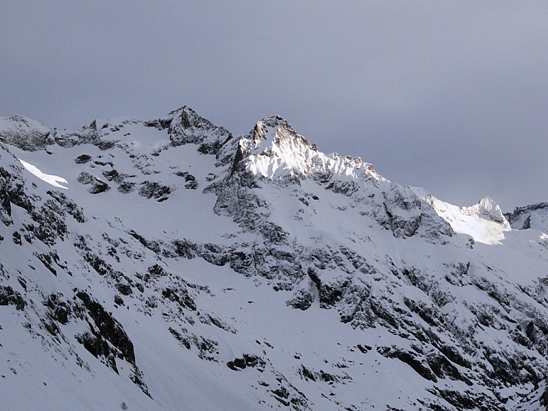 Brêche de la Somme : Lumière sur l'Aiguille de la Golandière