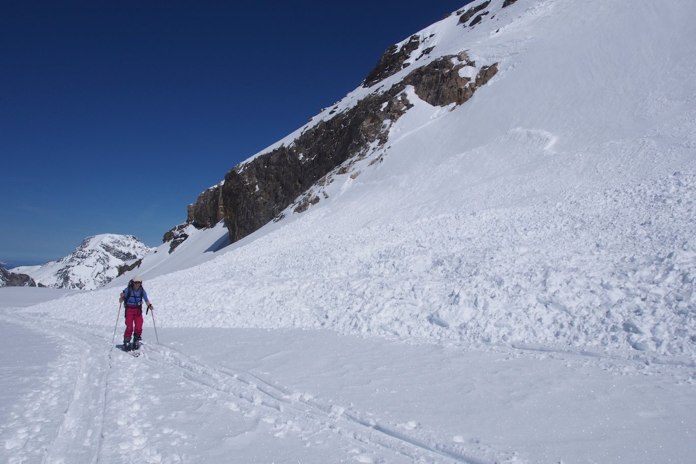 Glacier de Roche Ferrand : Une large plaque est partie la veille.
