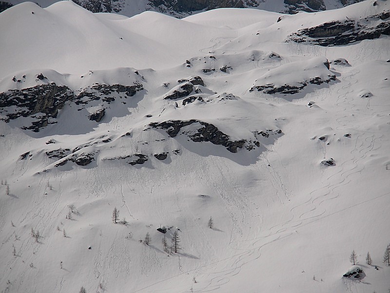 une bonne ski : ca ski beaucoup mieux en bas comme tout en haut
