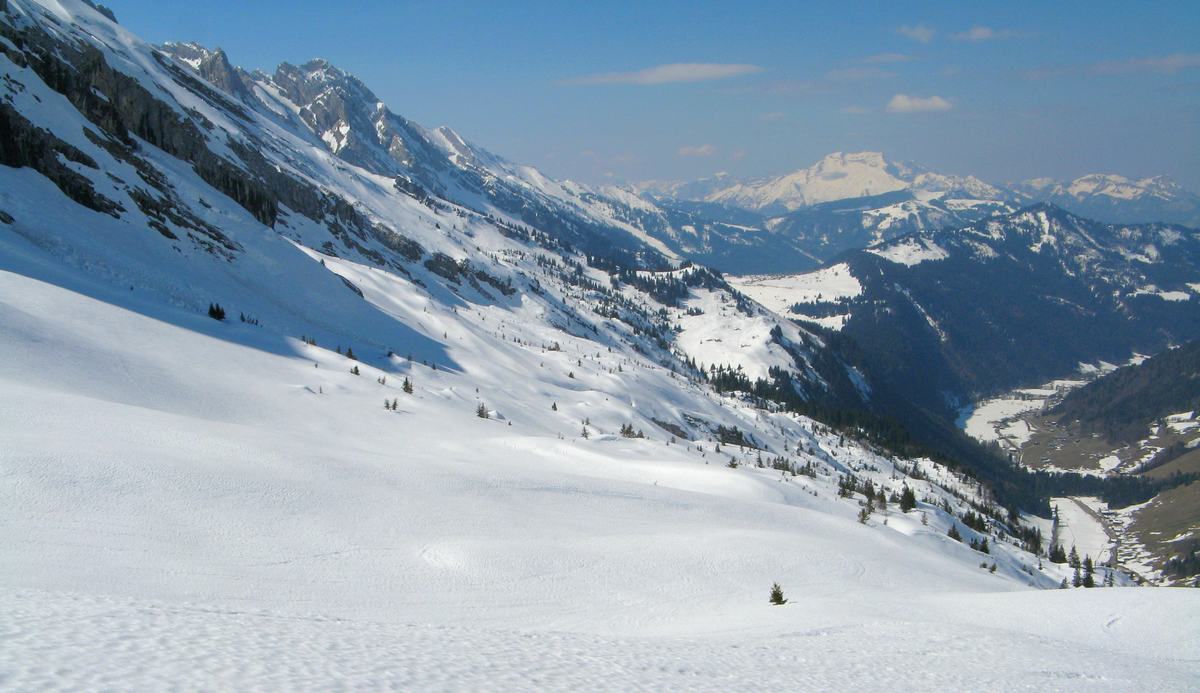 Pointe des Verts : Quand même pas mal de neige pour mi-Avril
