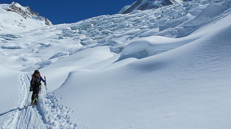 Montée au refuge du Mont Rose