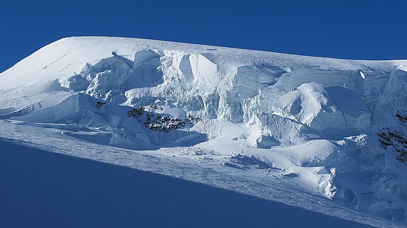 Presque banal ces murs de glace, mais tellement impressionnant.