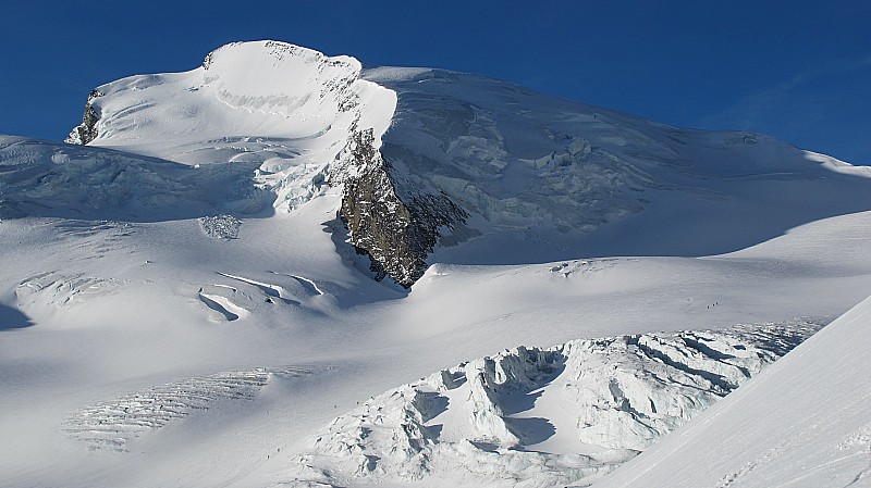 Autre point du vue sur le Stralhorn en montant à l'Allalinpass