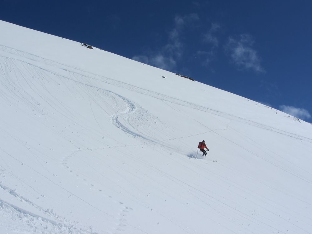 Poudre d'avril : du bon ski mais ça s'alourdit vite