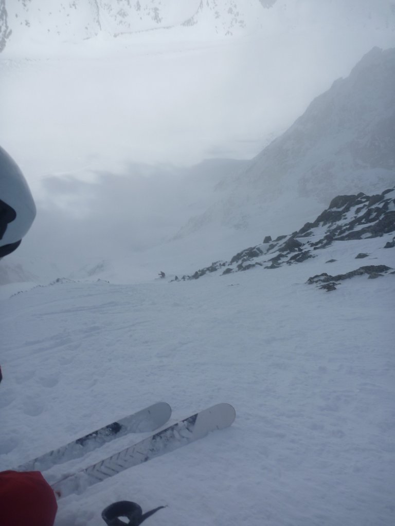 Col de la Verte : Pas de photos dans la partie haute, c'etait plutot beton, j'ai pas reussi a degainer l'appareil! Un peu plus bas, quand on reprend une orientation plus nord on trouve une belle neige froide/ferme