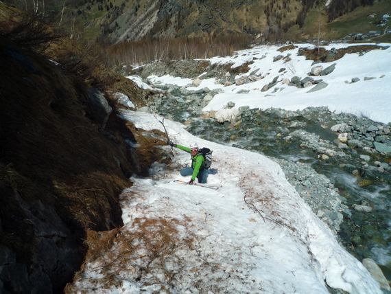 le Torrent : à l'aller et au retour le bas forcément piégeux...et le torrent est si proche ;o)