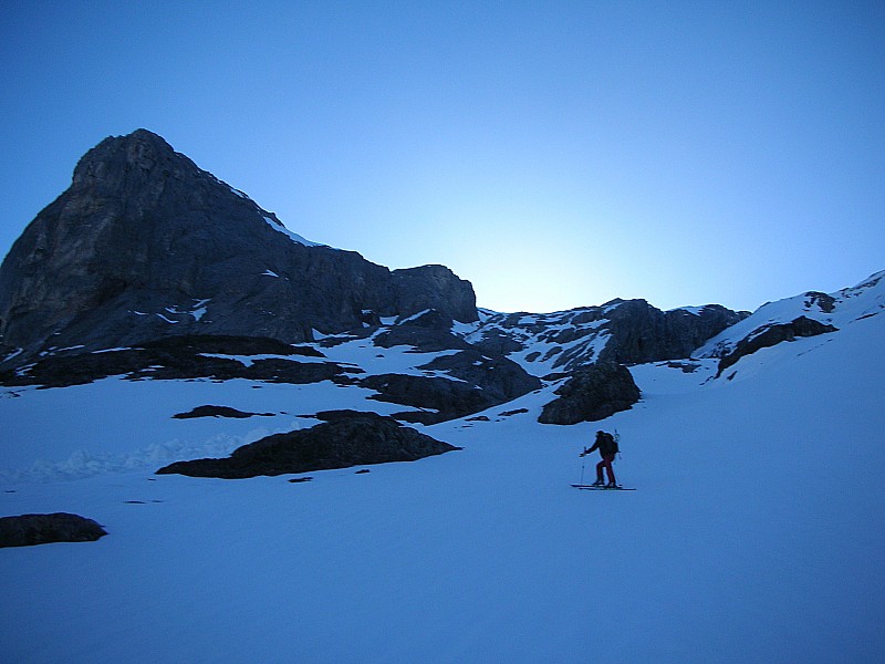 Aiguille d' Arcelin : Le jour se lève - Direction les barres !