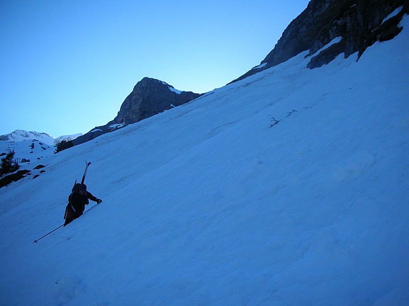 Levée du jour : Gégé sur les versants SW de la Petite Arcelin - bientôt le verrou du Dard ...