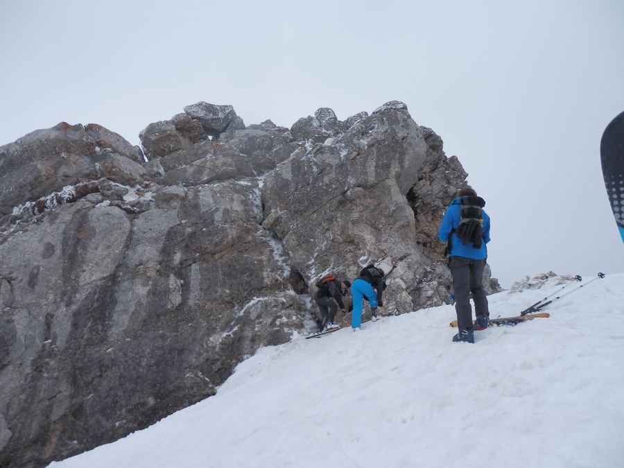 1er sommet : Descente à droite du paravalanche