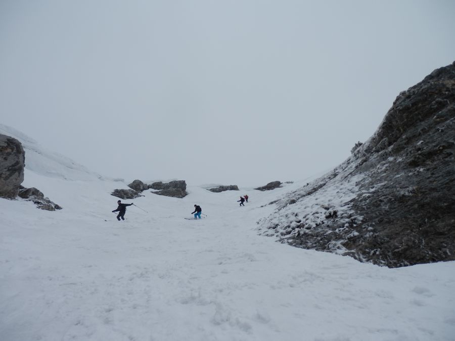 Du monde dans la descente : Bonne neige et un peu de pente de ce coté