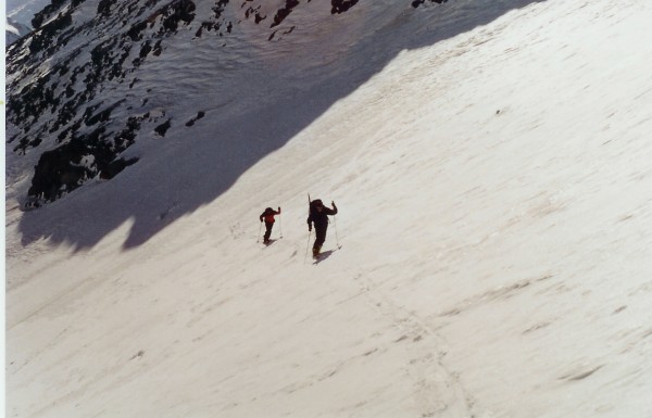 Montée à Chasseforêt : Pas évident dans de la neige dure !