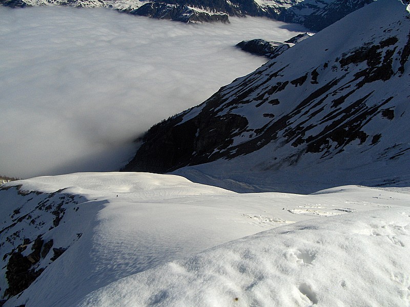 Aiguille : Aperçu des lieux, le photographe arrive ;