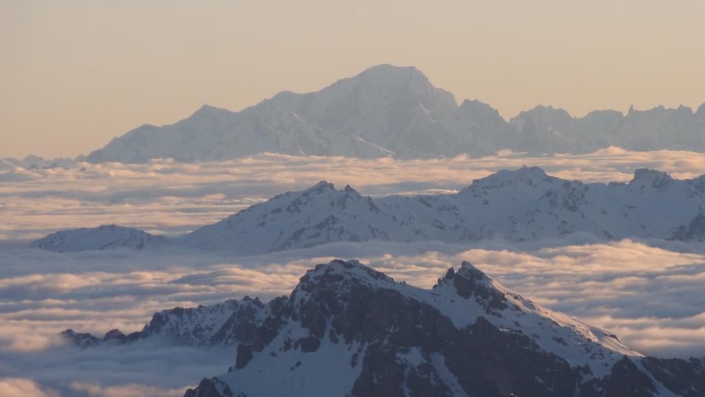 Mont-Blanc : magnifique mer de nuages
