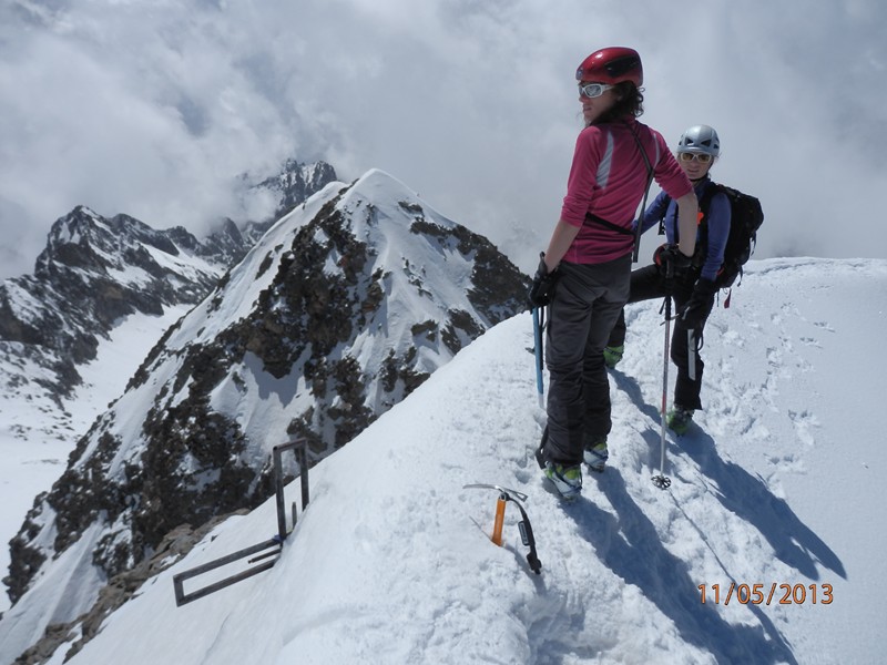 #10 Maryne et Valérie sur la Cime porte bonheur : le Gélas. Maryne et Valérie sur la Cime porte bonheur : le Gélas.