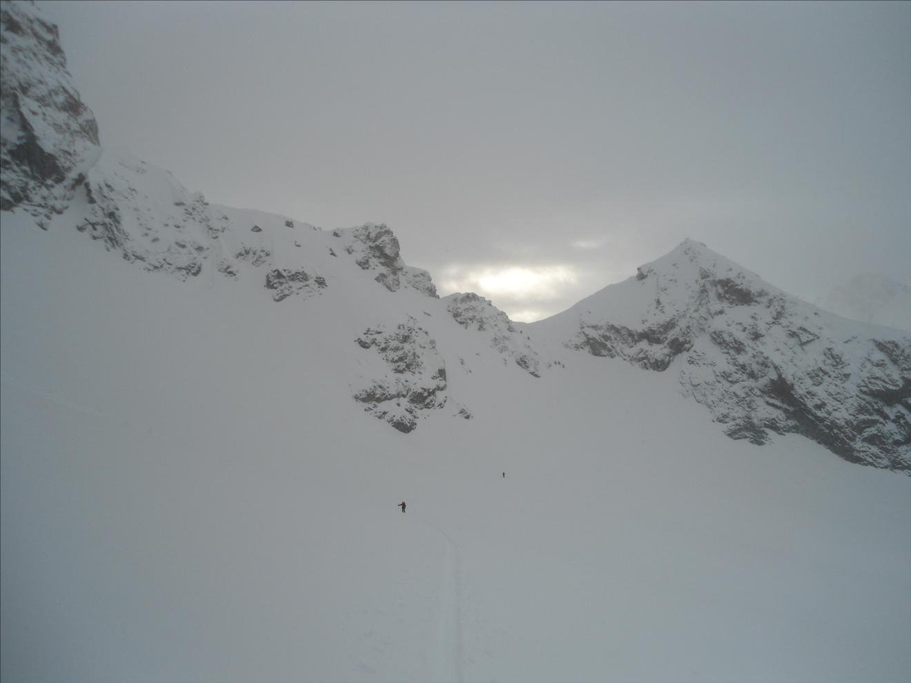 col des Neiges 3348 m : franchissement de la 1ere difficulté du 10 mai