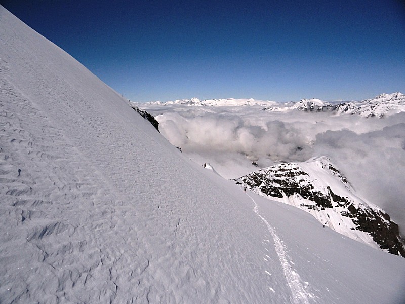 Pointe de Charbonnel : Dans le rétro, au pied de la pente finale, bien raide