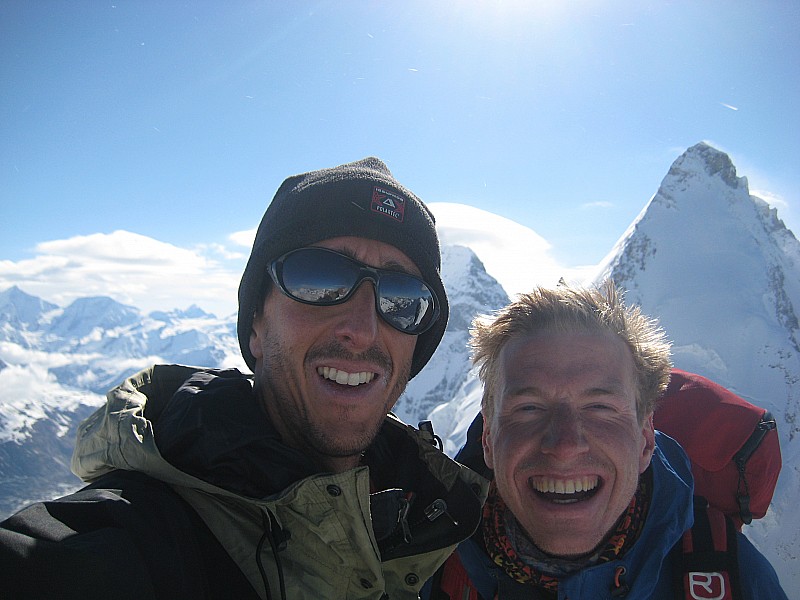 12/05 : Heureux au sommet de la Tete de Valpelline!