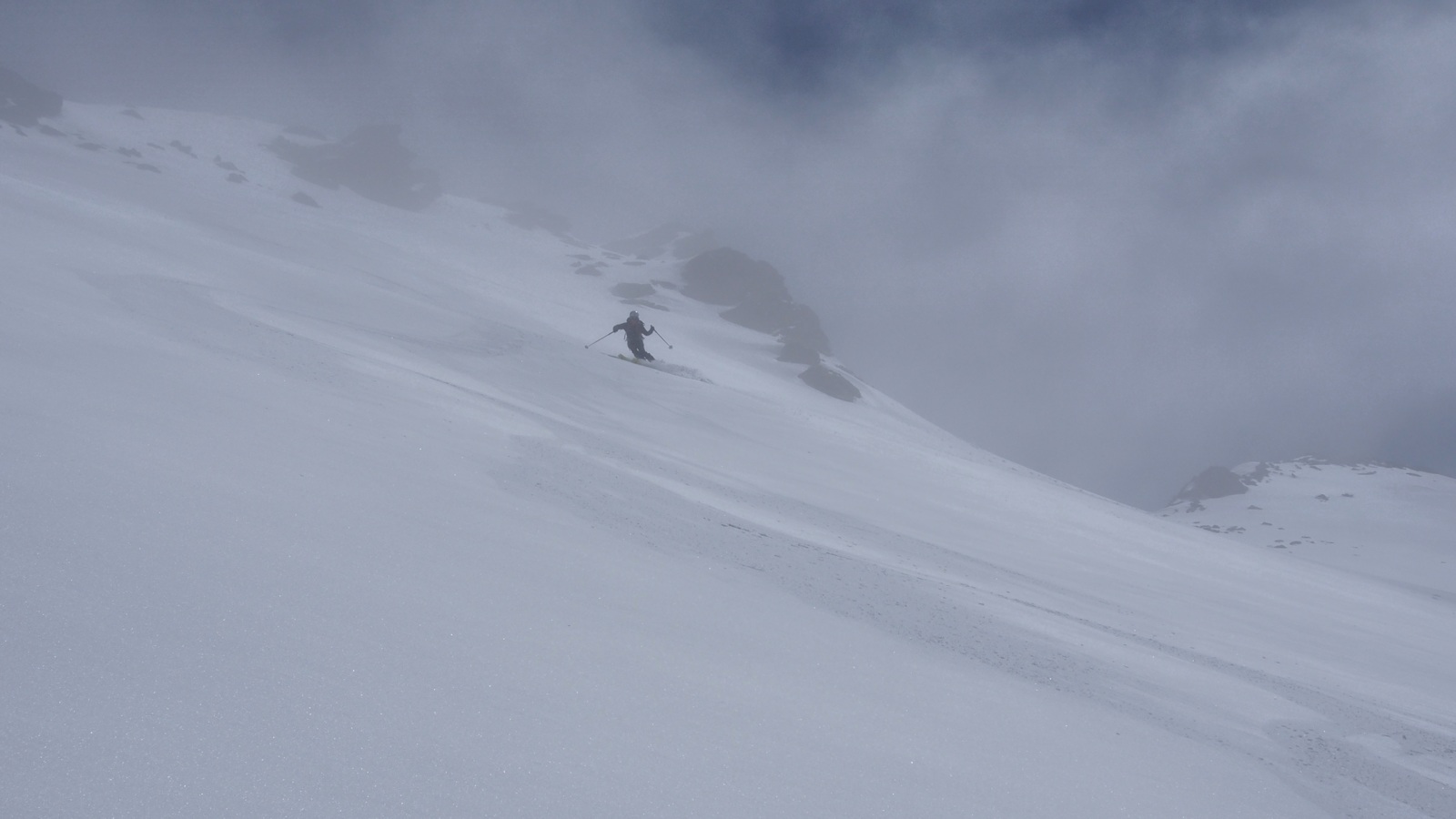 Début de la descente : Neige excellente.