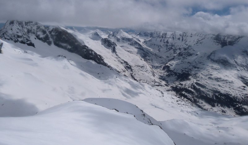 Descente : La neige est présente jusqu'au refuge. Jusqu'à quand?