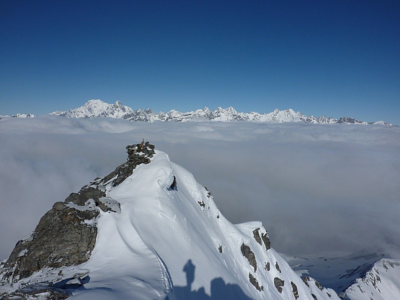 Petit Vélan : Mer de nuage devant le Mt Blanc