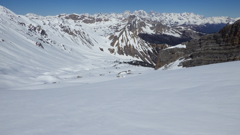 partie basse, pas encore moquette, mais que ça va être bon sur cette neige portante et bien lisse!