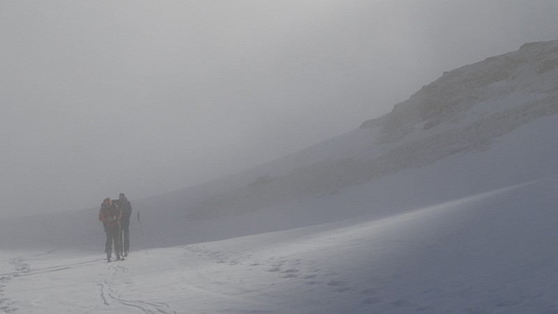 Dans le vallon vers Montfroid : On sort du brouillard