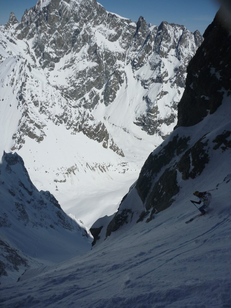 Col Est du Pelvoux : Neige correcte dans le haut, ca va pas durer