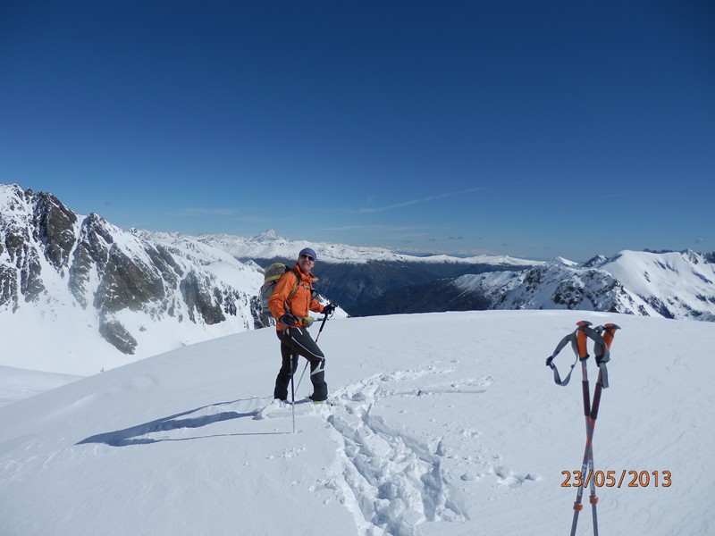 Première descente : Belle vue sur le Viso et l'ensemble de l'arc alpin