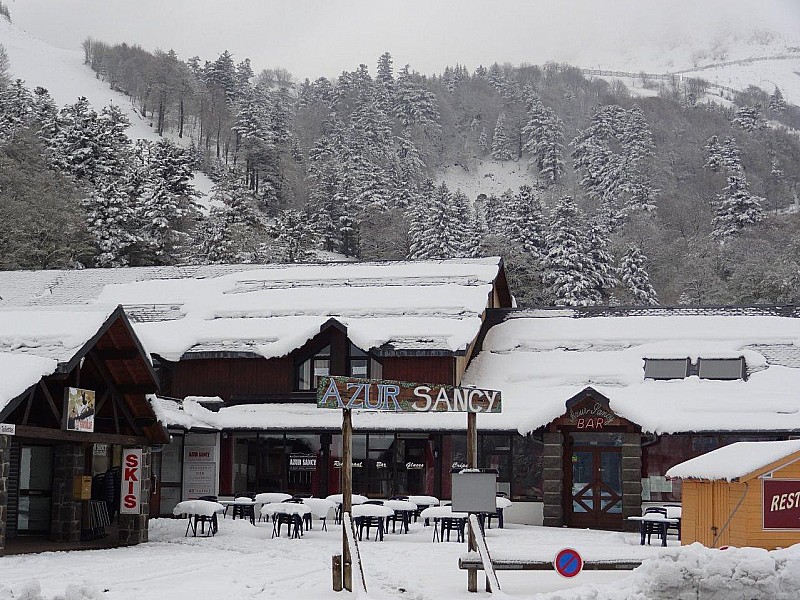 Parking : Oui oui on est bien sur le parking à 1300m un 26 mai
