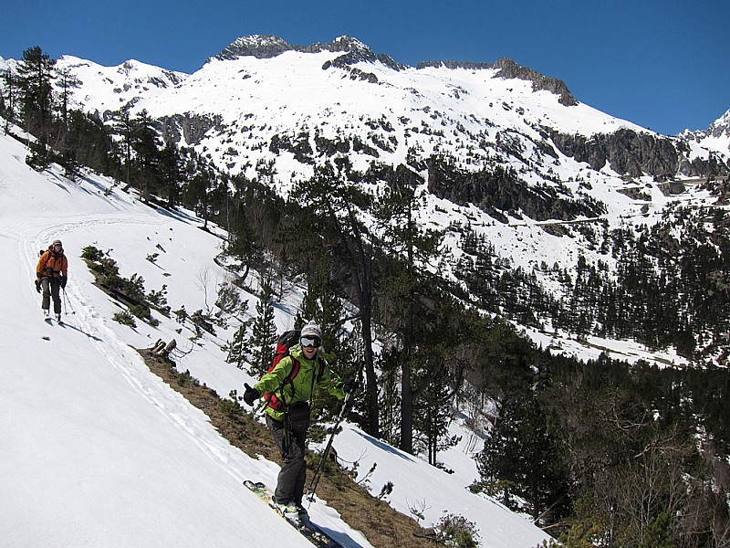 Route des lacs : encore bien enneigée