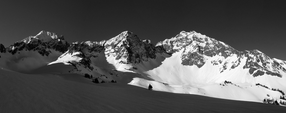 Panorama : la chaine pic de Bugatet - Pic Méchant