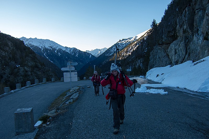 Portage matinal : sur la route des lacs