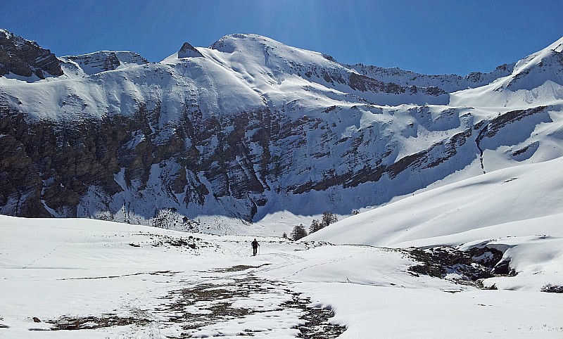 dans le Vallon des Eyguettes : En direction des Parpaillon