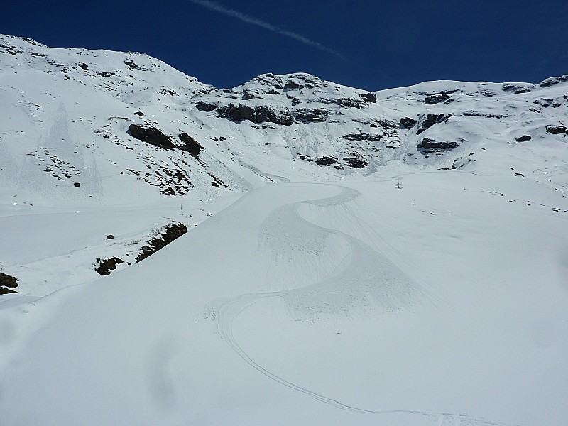 Combes du glacier : Montée à gauche (de la photo), descente à droite