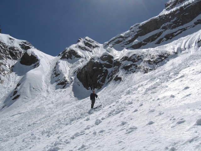 haut du glacier sous le col : c'est là que le ski commence  pour s'arrêter 1100 m plus bas , un 2 juin que demander de plus!