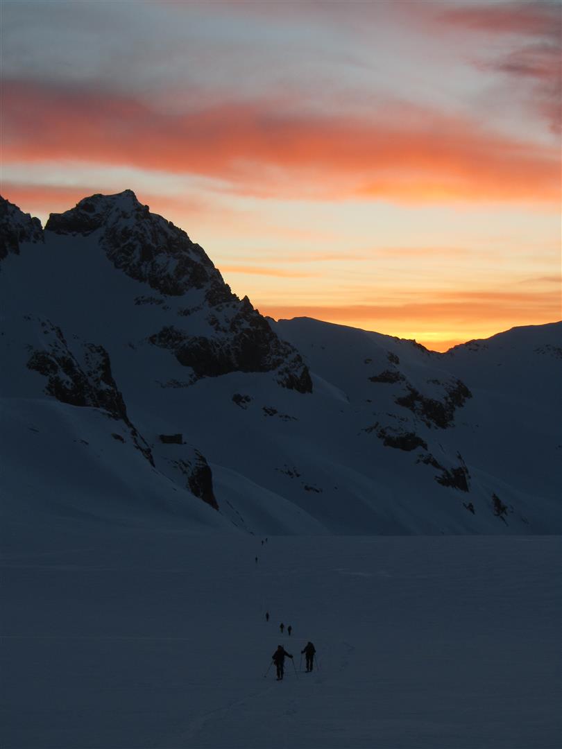 premières lueurs : sur le glacier Blanc