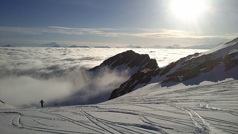 étendard : dans la montée de la piste de ski, paysage splendide !