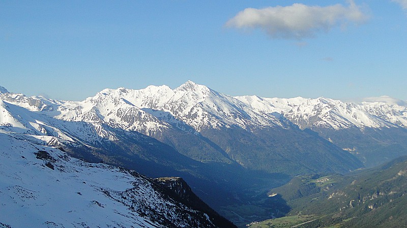 Col de Lanserlia : vue sur la vallée et l'enneigement cette année