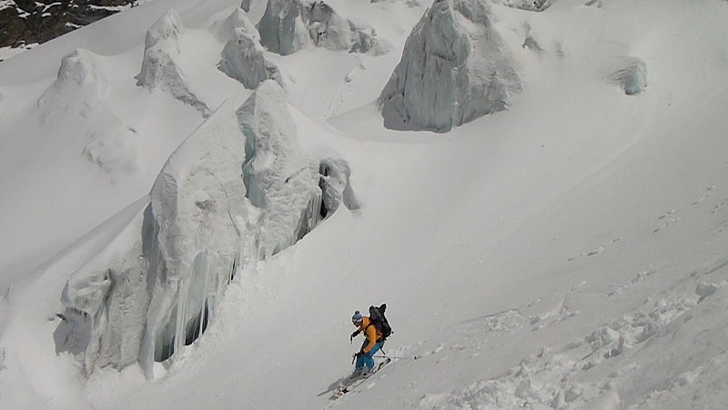 Andras : Sous les séracs du Weingarten-gletscher