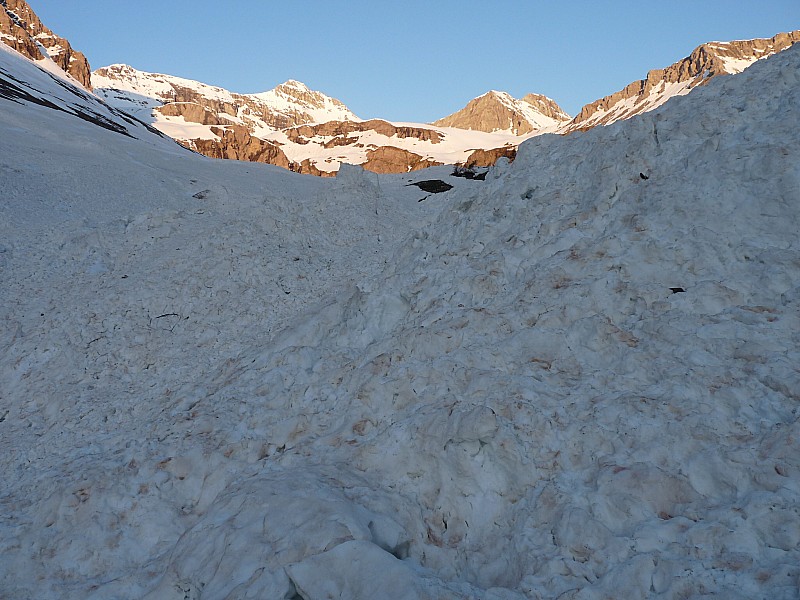 L'avalanche"himalayenne&q : au fond,le Pelat.
