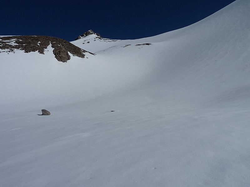 Pelat:sommet et combe : bien pleine.