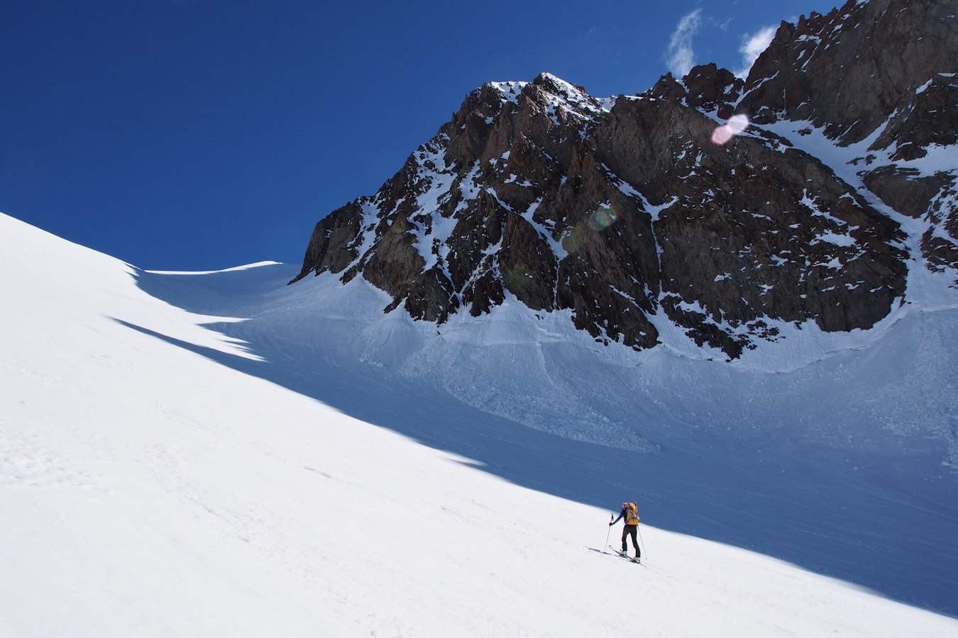 Sous l'aiguille : Entre ombre et soleil.