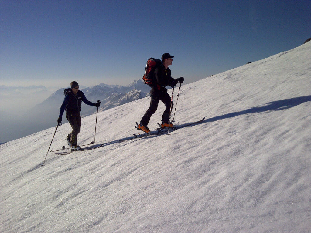 Lucendro : Bonnes conditions de montée, beau, sans vent