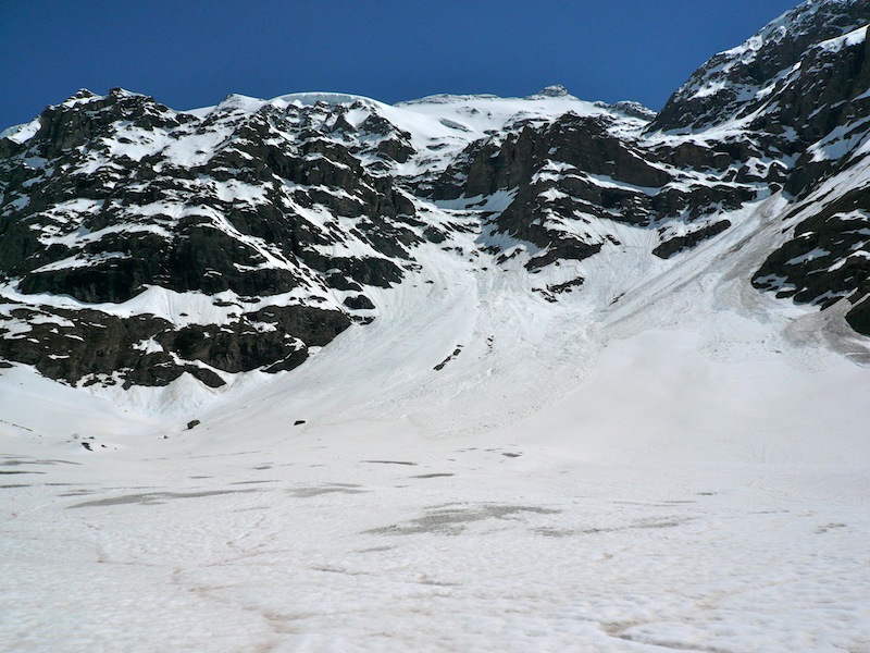 verrou : passage du verrou bien enneigé et pentes sous le glacier supérieur du Vallonnet.