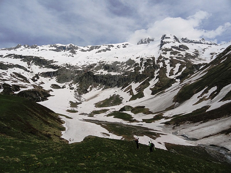 Aiguille des Glaciers : Tandis que l'herbe pousse...