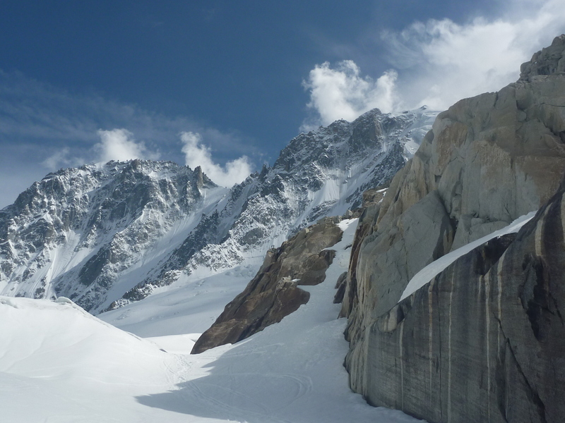 Chardonnet : Remontee vers le refuge, un peu longuette en cette longue journee