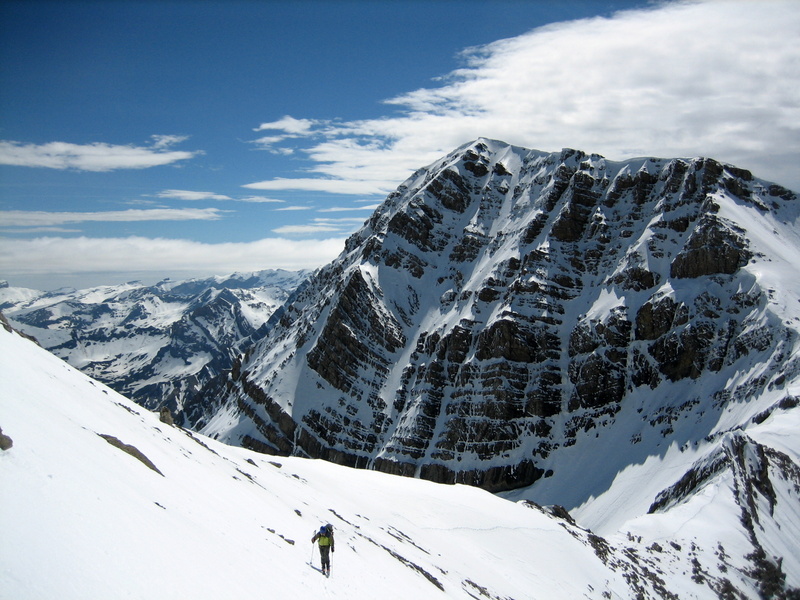 Montée au gabietou : sur fond de Taillon