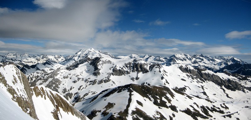 Montée sur le glacier : Vue vers le vignemale
