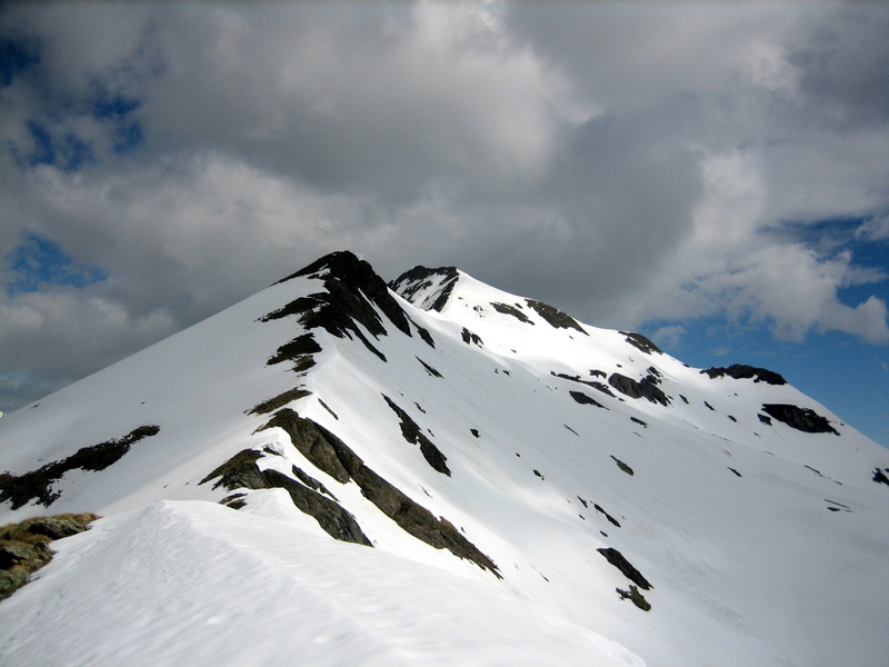 Montée au pimené : Une belle balade en crète! Un beau belvédère, mais du beau ski aussi.